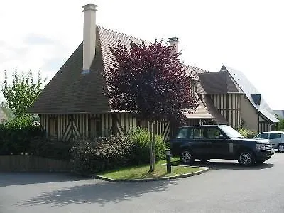 Three- Bedroom House In Hébergement de vacances *